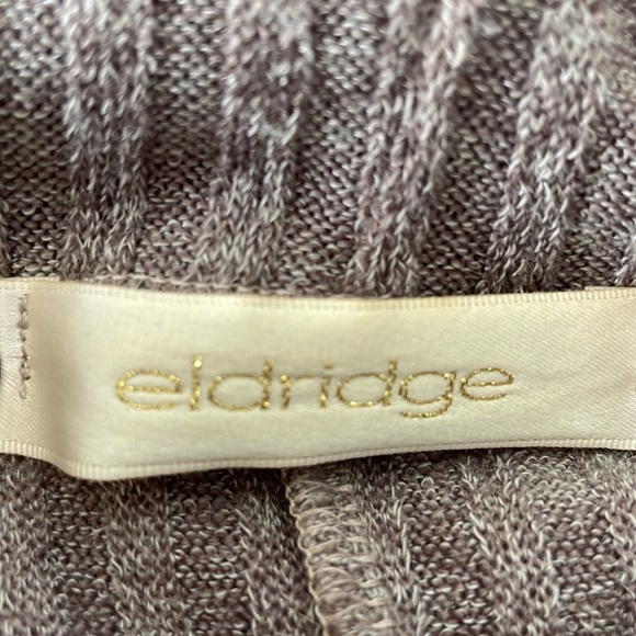 Women’s oversized turtleneck sweater with black leather pockets - Picture 6 of 6